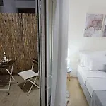 The Blue Door - Cosy 公寓 罗希姆诺